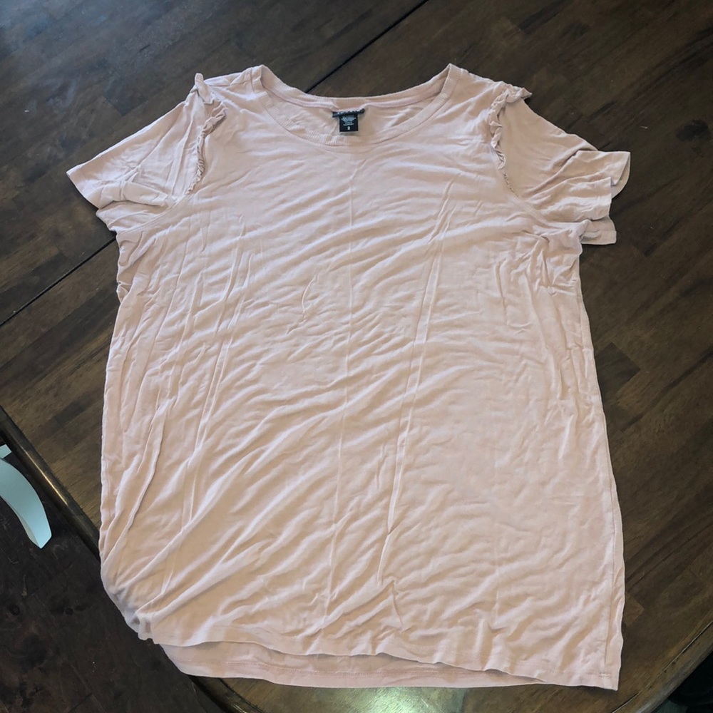 Mauve fashion T-shirt.